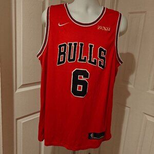 NIKE SWIMGMAN #6 ALEX CARUSO RED CHICAGO BULLS JERSEY SIZE 54 ZENNI